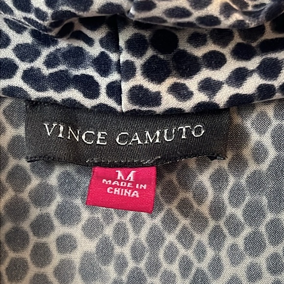 Vince Camuto Navy Dot Snake Print Cap-sleeve Ruched V-Neck Stretch Jersey Top - Picture 4 of 5